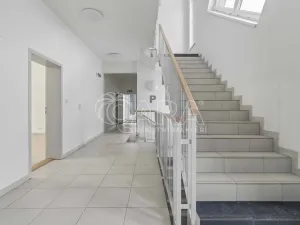 Pronájem obchodního prostoru, Praha - Hostavice, U Hostavického potoka, 53 m2