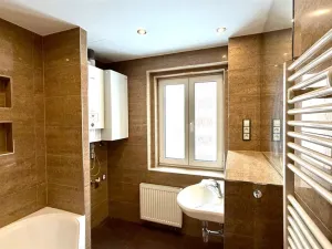 Pronájem bytu 4+kk, Cheb, Husova, 78 m2