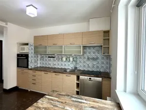 Pronájem bytu 4+kk, Cheb, Husova, 78 m2