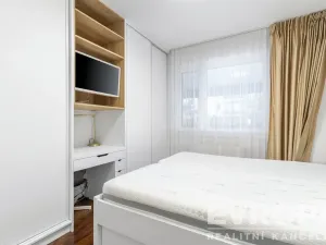 Prodej bytu 3+kk, Praha - Hloubětín, Waltariho, 78 m2