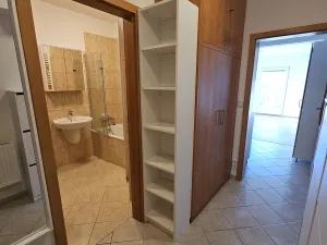 Pronájem bytu 1+kk, Chýně, U Dráhy, 39 m2