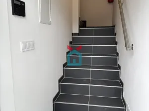 Prodej bytu 3+kk, Praha - Lochkov, K Lahovské, 75 m2