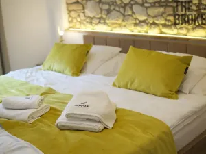 Prodej ubytování, Mikulov, Koněvova, 579 m2