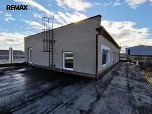 Prodej výrobních prostor, Uherčice, 1500 m2
