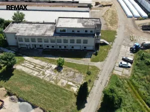 Prodej výrobních prostor, Uherčice, 1500 m2