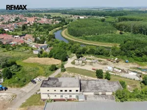 Prodej výrobních prostor, Uherčice, 1500 m2