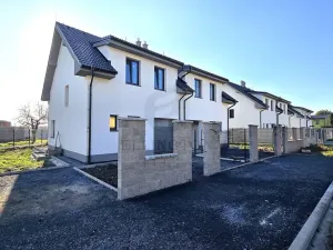 Prodej rodinného domu, Přerov nad Labem, 126 m2