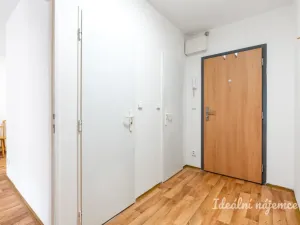 Pronájem bytu 2+kk, Praha - Bohnice, Zelenohorská, 42 m2