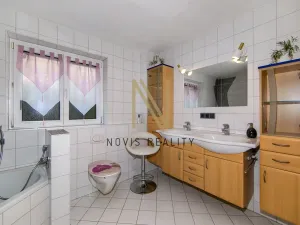 Prodej vícegeneračního domu, Regen,Německo, 213 m2