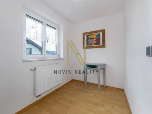 Prodej vícegeneračního domu, Regen,, Německo, 213 m2