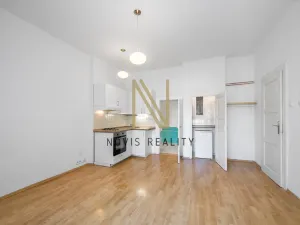 Prodej bytu 1+kk, Praha - Bubeneč, N. A. Někrasova, 33 m2