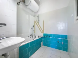 Prodej bytu 1+kk, Praha - Bubeneč, N. A. Někrasova, 33 m2