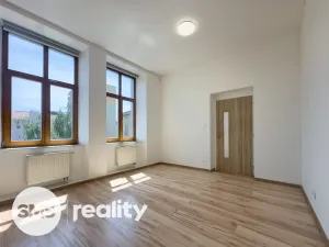 Pronájem bytu 2+kk, Opava - Město, Nákladní, 54 m2