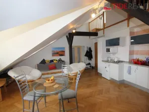 Pronájem atypického bytu, Praha, Křižíkova, 45 m2