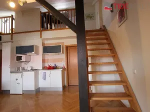 Pronájem atypického bytu, Praha, Křižíkova, 45 m2