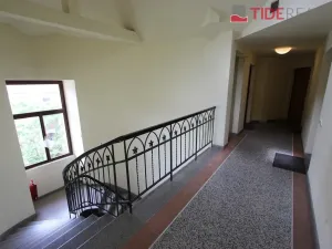 Pronájem atypického bytu, Praha, Křižíkova, 45 m2
