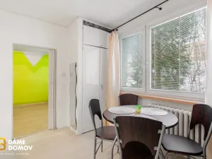 Prodej bytu 2+1, Vsetín, Ohrada, 55 m2