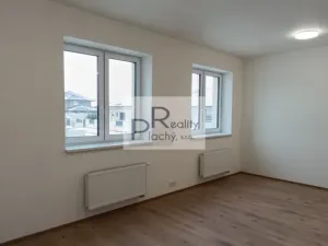 Prodej bytu 2+kk, Hevlín, 62 m2