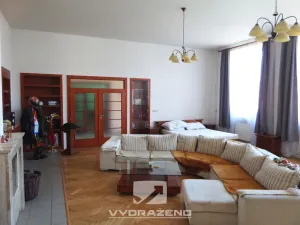 Prodej rodinného domu, Dolní Kounice, Hlavní, 400 m2