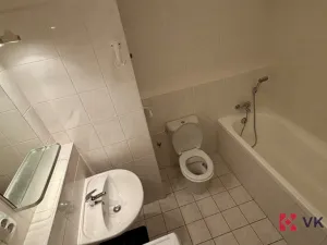 Pronájem bytu 1+kk, Praha - Řeporyje, Wiesenthalova, 38 m2