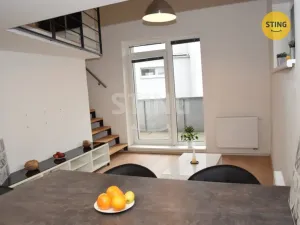 Pronájem atypického bytu, Zlín, Zahradní, 46 m2