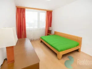 Prodej bytu 3+1, Praha, Brandlova, 67 m2