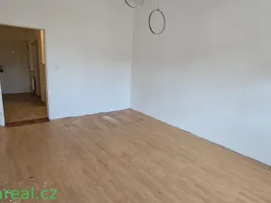 Pronájem bytu 1+1, Brno, Dukelská třída, 37 m2