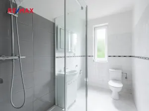 Prodej vily, Měchenice, Hlavní, 330 m2