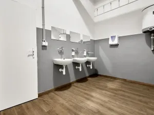 Pronájem skladu, Chodov, U Porcelánky, 11000 m2