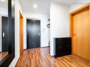 Pronájem bytu 2+kk, Praha - Holešovice, Jankovcova, 67 m2