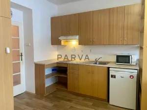 Pronájem bytu 1+kk, Praha - Vysočany, Kolbenova, 28 m2