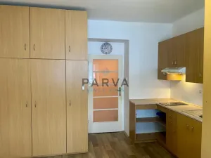 Pronájem bytu 1+kk, Praha - Vysočany, Kolbenova, 28 m2