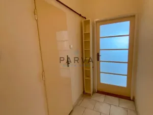 Pronájem bytu 1+kk, Praha - Vysočany, Kolbenova, 28 m2