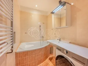 Prodej bytu 3+kk, Praha - Žižkov, Strážní, 72 m2