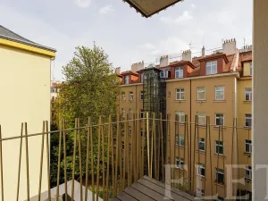 Pronájem bytu 2+kk, Praha - Žižkov, V domově, 50 m2
