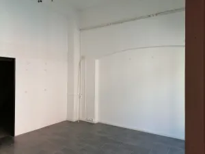 Pronájem obchodního prostoru, Kladno, Váňova, 35 m2