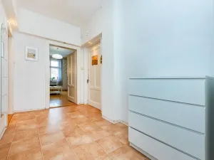 Pronájem bytu 2+1, Praha - Kobylisy, U třešňovky, 68 m2