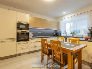 Prodej rodinného domu, Kuchařovice, Znojemská, 150 m2