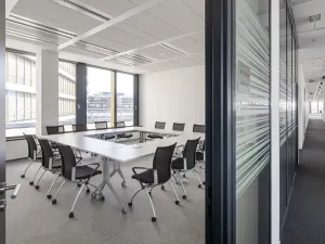 Pronájem kanceláře, Praha - Nusle, Pikrtova, 1500 m2