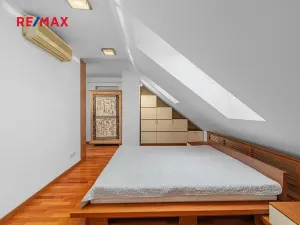 Prodej bytu 3+kk, Praha - Holešovice, Dobrovského, 107 m2