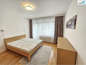 Pronájem bytu 2+kk, Praha - Jinonice, Hlubocká, 72 m2