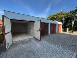 Pronájem garáže, Mladá Boleslav, Jana Augusty, 18 m2