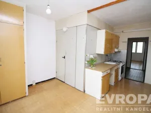 Pronájem bytu 2+1, Plzeň, Luďka Pika, 61 m2