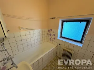 Prodej rodinného domu, Plzeň - Doubravka, Na Dlouhých, 200 m2