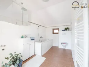 Pronájem rodinného domu, Mochov, Na Zátiší, 183 m2