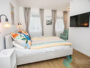 Pronájem bytu 2+kk, Praha, Na moklině, 51 m2