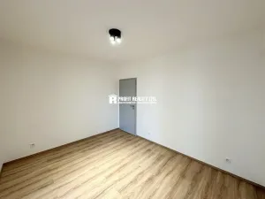 Pronájem bytu 2+kk, Beroun, Na Dražkách, 47 m2