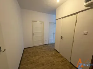 Pronájem bytu 2+1, Chomutov, Václavská, 62 m2