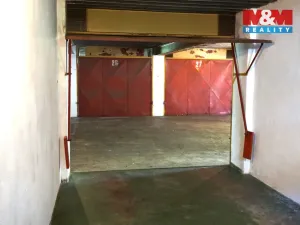 Pronájem garáže, Plzeň - Jižní Předměstí, Brožíkova, 15 m2