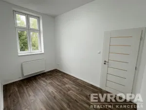 Pronájem bytu 2+kk, Žirovnice, Havlíčkovo náměstí, 39 m2